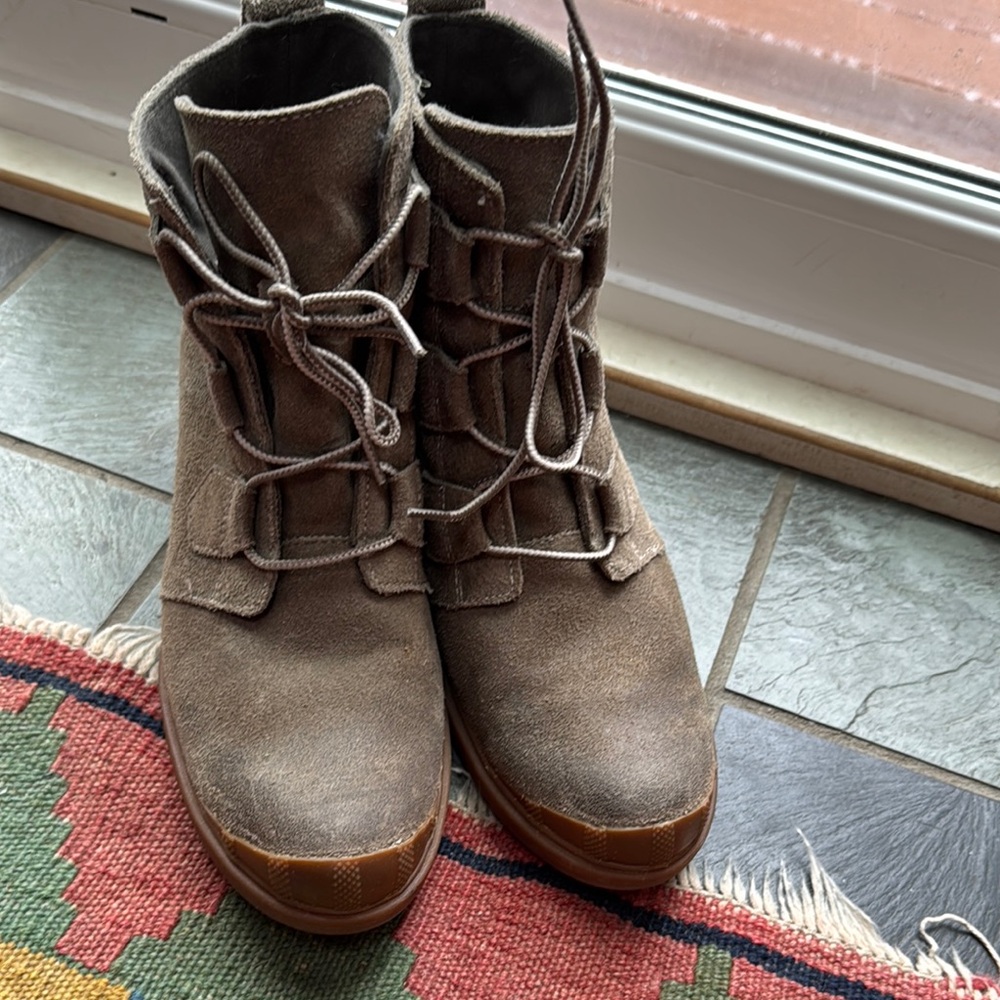 Sorel Brown Lace Up Boots with Chunky Sole and Suede Material